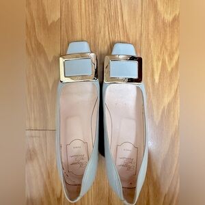 Roger Vivier Classic Tres leather shoes( super soft)